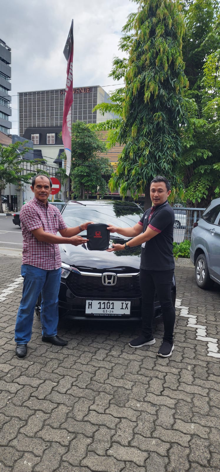 Serah Terima Dealer Mobil Honda Semarang 4
