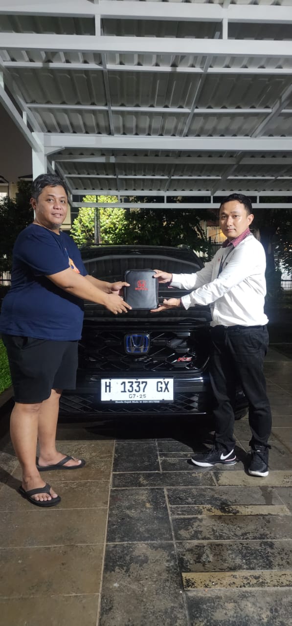 Serah Terima Dealer Mobil Honda Semarang 8
